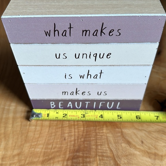 What make us unique is what makes us beautiful sign - Picture 2 of 4